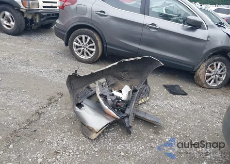 2015 Nissan Versa Note S (Sr)/S Plus/Sl/Sr/Sv z USA, uszkodzony, nr VIN 3N1CE2CP9FL406652